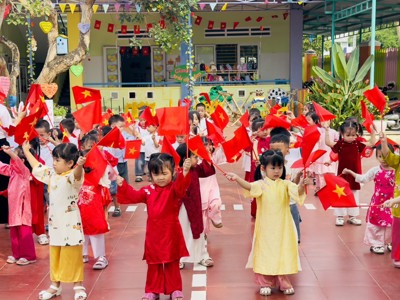 Chùm ảnh_ Tham quan di tích lịch sử "Đền tưởng niệm_Cây da lý" – ảnh 4