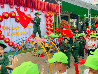Chùm ảnh_ Tham quan di tích lịch sử "Đền tưởng niệm_Cây da lý" – ảnh 1