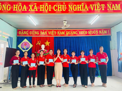 Chùm ảnh tập huấn vệ sinh an toàn thực phẩm tại trường MN Đại Hòa – ảnh 6