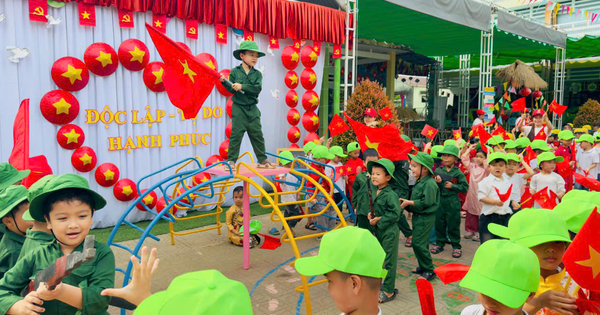 Chùm ảnh_ Tham quan di tích lịch sử "Đền tưởng niệm_Cây da lý" - Ảnh 2