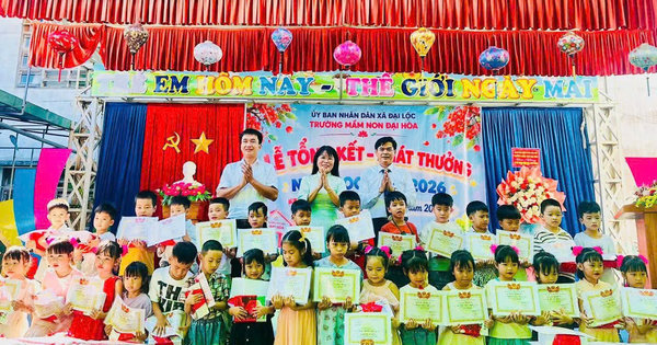 ẢNH_LỄ TỔNG KẾT- KHEN THƯỞNG, NĂM HỌC 2025-2026 - Ảnh 13