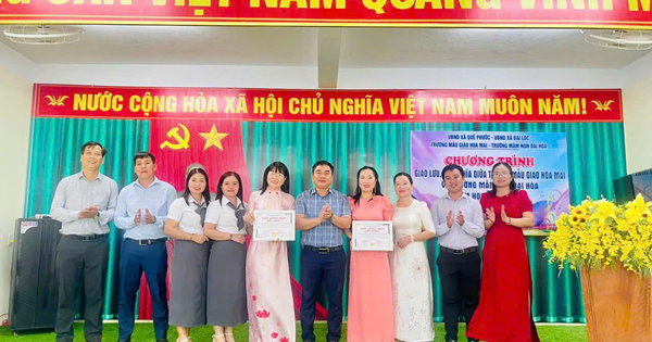 ẢNH_ GIAO LƯU KẾT NGHĨA TRƯỜNG MN ĐẠI HÒA_MẪU GIÁO HOA MAI