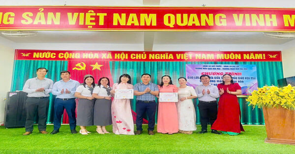Ảnh bài viết: GIAO LƯU KẾT NGHĨA – KẾT NỐI YÊU THƯƠNG TRƯỜNG MẦM NON ĐẠI HÒA– TRƯỜNG MẪU GIÁO HOA MAI 