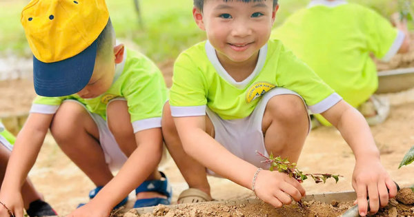 Ảnh bài viết: NUÔI CON KHOA HỌC – HÃY ĐỂ TRẺ TỰ DO CHƠI ĐÙA VÀ LẤM BẨN