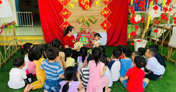 LỚP NHỠ 2: Hoạt động kể chuyện – giao lưu cùng trẻ. Với chủ đề : Tết và mùa xuân