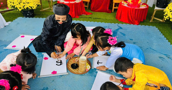Ảnh bài viết: LỚP LỚN 2- BÉ VIẾT CÂU ĐỐI CÙNG ÔNG ĐỒ