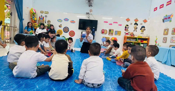 Ảnh bài viết: LỚP NHÀ TRẺ 1_ HOẠT ĐỘNG NHẬN BIẾT PHÂN BIỆT HÌNH VUÔNG - HÌNH TRÒN
