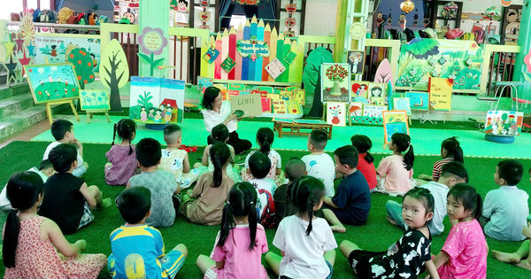 Ảnh bài viết: LỚP LỚN 3- HOẠT ĐỘNG NGOÀI TRỜI TẠI GÓC THƯ VIỆN THÂN THIỆN