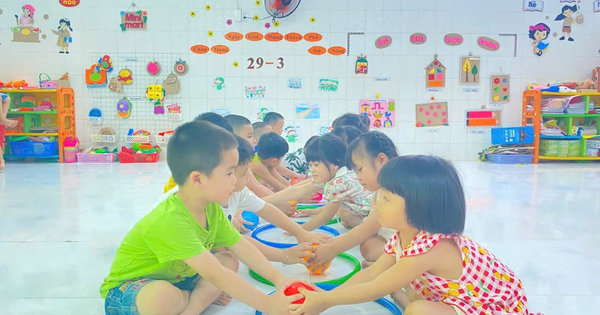 Ảnh bài viết: Lớp Nhỡ 2: 🏃‍♀️ TRÒ CHƠI VẬN ĐỘNG: THI XEM AI NHANH 🏃‍♂️