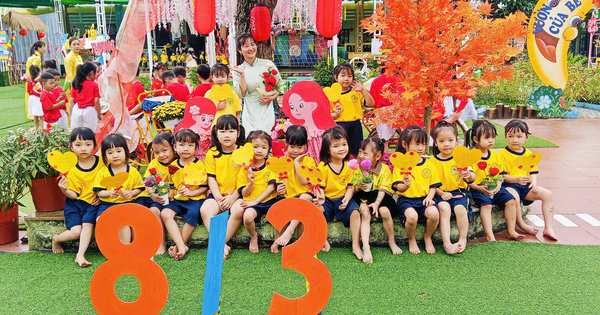 Ảnh bài viết: Hoạt động trải nghiệm: “ Bé cắm hoa, làm thiệp tặng bà, mẹ, cô giáo nhân ngày 8/3 💐