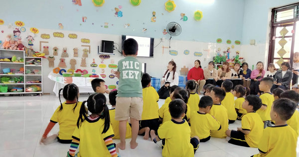 Ảnh bài viết: HOẠT ĐỘNG HỌC KIẾN TẬP- LÀM QUEN CHỮ CÁI U-Ư TẠI LỚP LỚN 1
