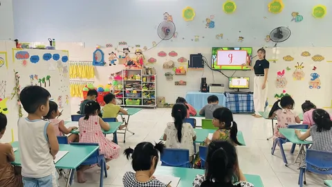 BÉ TẬP TÔ NÉT CHỮ- SẴN SÀNG VÀO LỚP 1