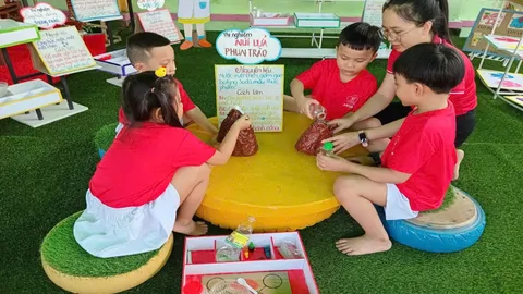 LỚP LỚN 3- THỰC HÀNH THÍ NGHIỆM "NÚI LỬA PHUN TRÀO"