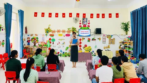 TỔ CHỨC TUYÊN TRUYỀN CHUYỂN ĐỔI SỐ CHO PHỤ HUYNH