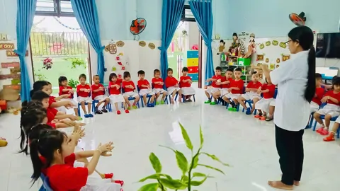 BÉ RỬA TAY ĐÚNG CÁCH ĐỂ BẢO VỆ SỨC KHỎE