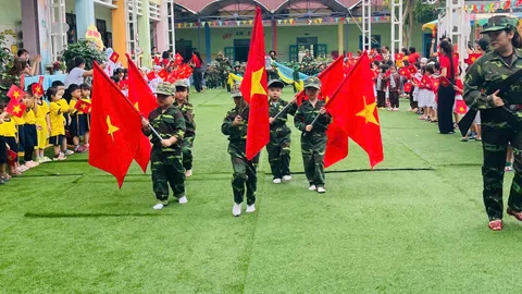 Tổ mẫu giáo Nhỡ tổ chức hoạt động trải nghiệm Vui cùng chiến sĩ